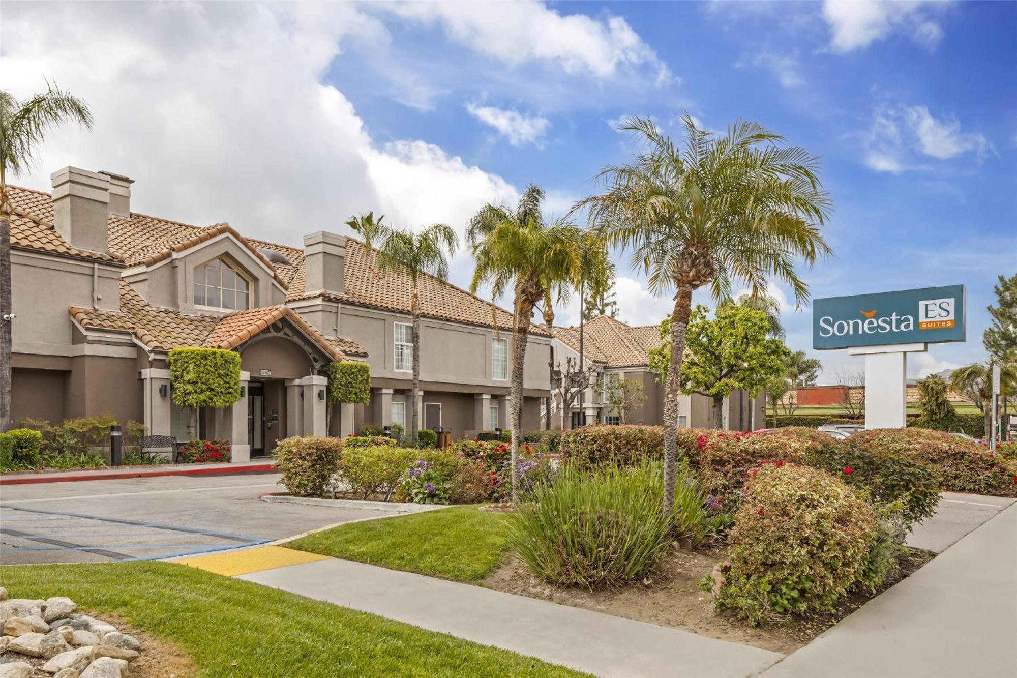 Sonesta Es Suites Chatsworth — Photos 1